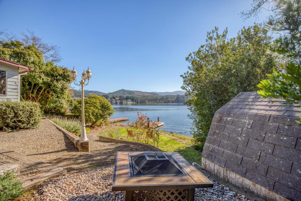 Regatta Park Lake House Lincoln City Exteriér fotografie